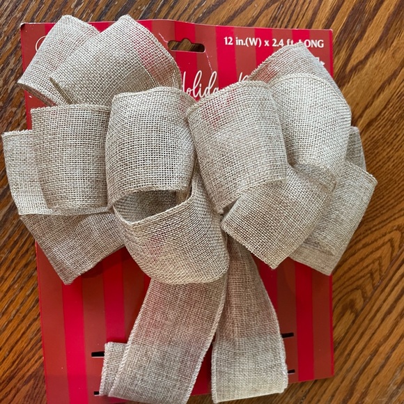 NWT Belle vie wired Burlap holiday bow (set of 2) - Picture 2 of 6